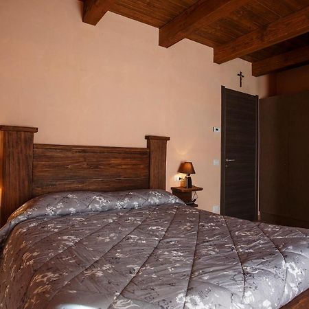 Circolo Operaio Acli Colloro Hotel Екстериор снимка