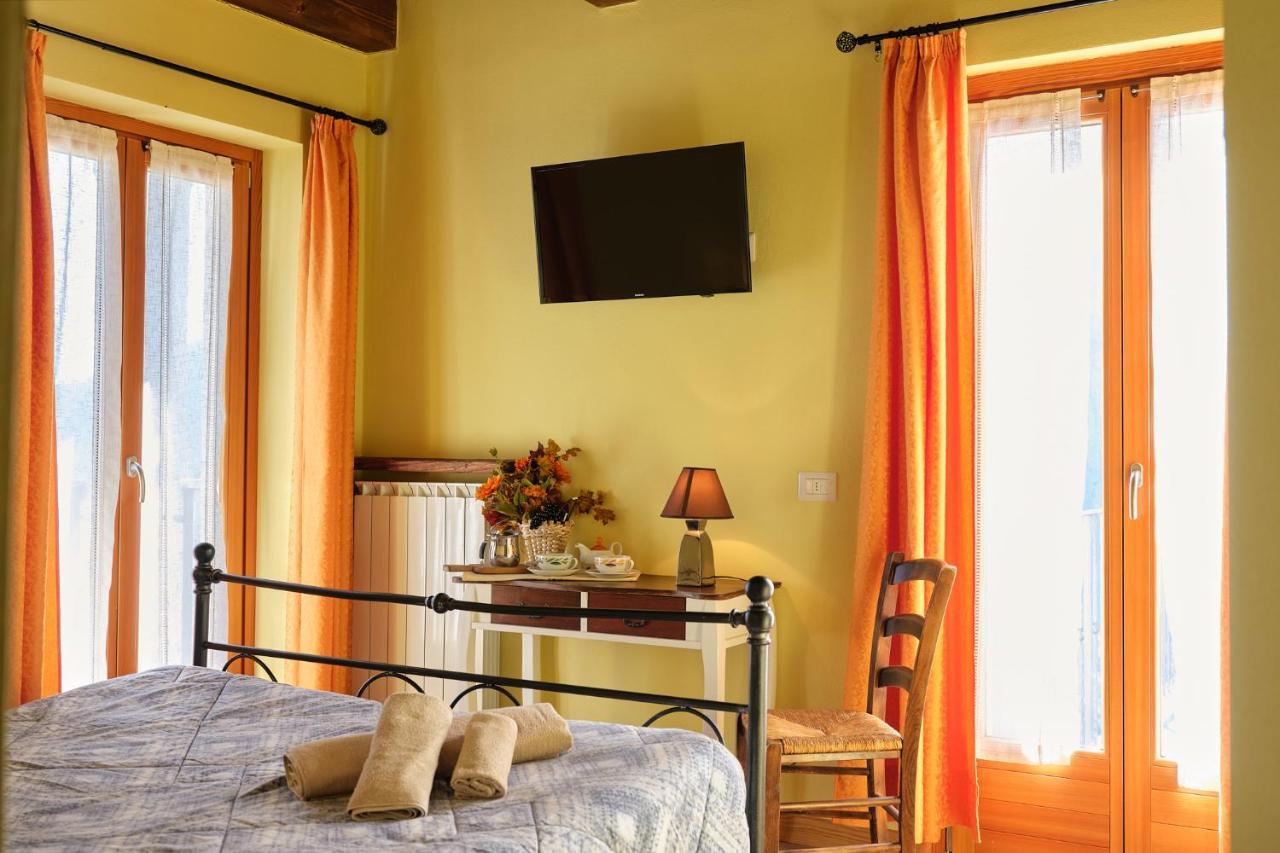 Circolo Operaio Acli Colloro Hotel Екстериор снимка