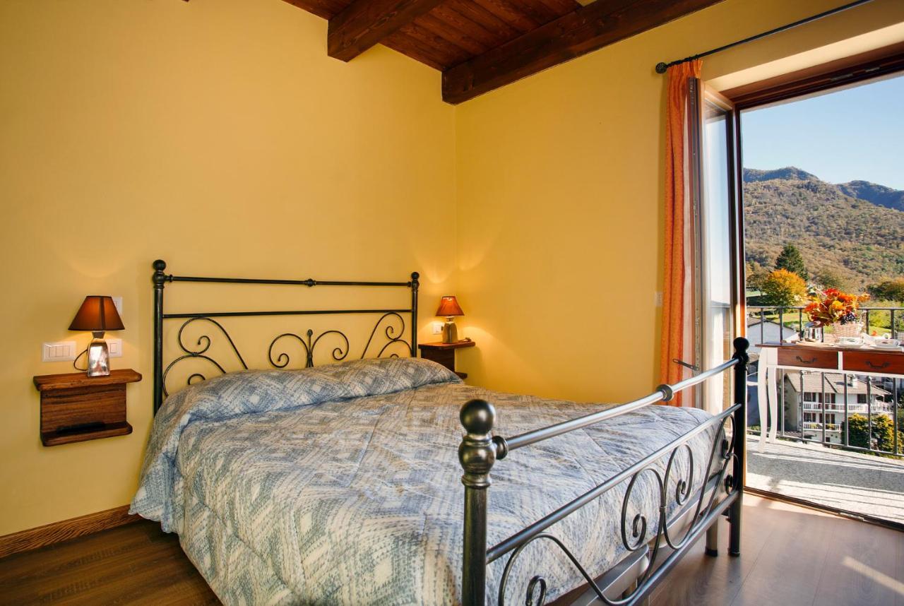 Circolo Operaio Acli Colloro Hotel Екстериор снимка